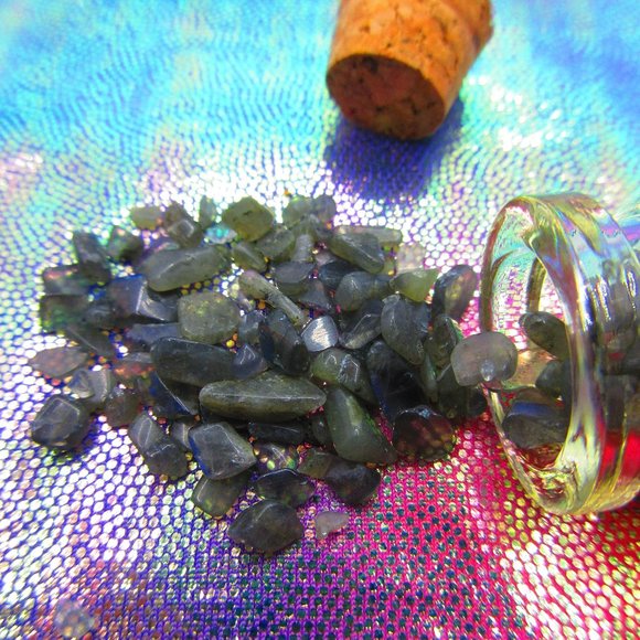 Labradorite Gemstone Chips In A Bottle Embellishments Natural Semi Precious - Picture 1 of 3